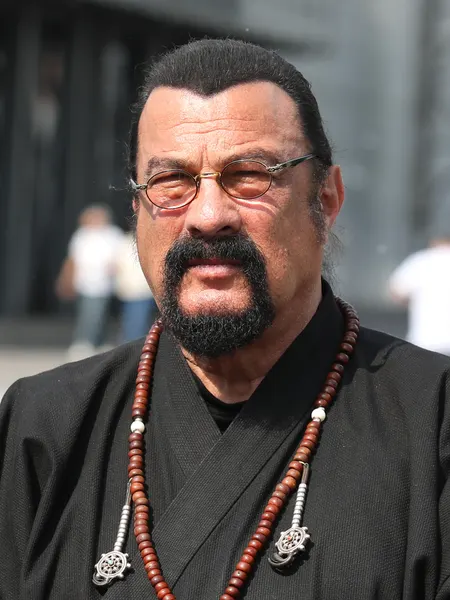 Стивен Сигал